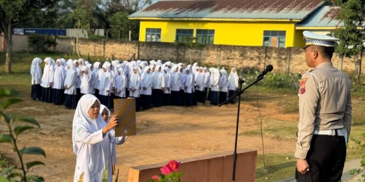 Police Goes To School di MTs Negeri Batu Bara: Satlantas Tekankan Tertib dan Keselamatan Berlalu Lintas
