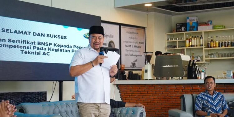 Bupati Batu Bara Serahkan Sertifikat BNSP Teknisi AC, Dorong Tenaga Kerja Lokal Lebih Kompeten