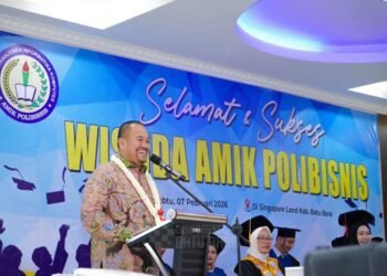 Hadiri Wisuda AMIK Polibisnis Perdagangan, Bupati Batu Bara Tekankan SDM Unggul Menuju Indonesia Emas 2045