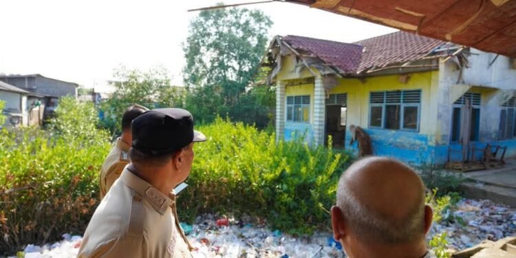 Tinjau SDN 05 dan SDN 09 Desa Bogak, Bupati Batu Bara Prioritaskan Perbaikan Sekolah Pesisir