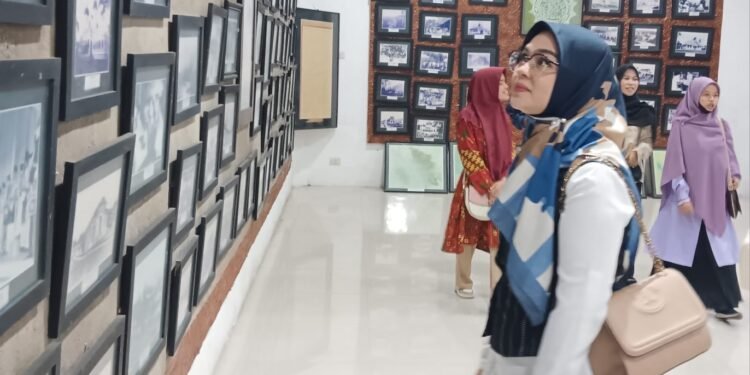 Usai Seminar Arsip Indonesia, Anggi Tinjau Ruang Arsip Dinas Perpustakaan dan Arsip Sumut