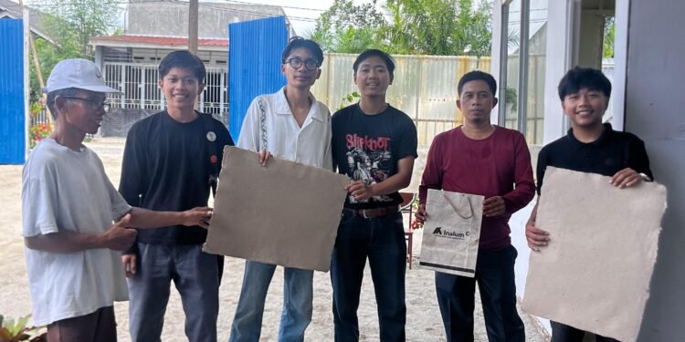 Laskar Gen Z Belajar Pengelolaan Sampah dan Budidaya Maggot di Bank Sampah Berseri Kuala Tanjung