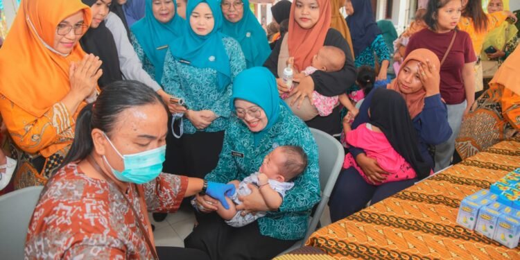 Peringati Pekan Imunisasi Dunia, Staf Ahli PKK Ny. Leli : Imunisasi adalah Hak Dasar Manusia