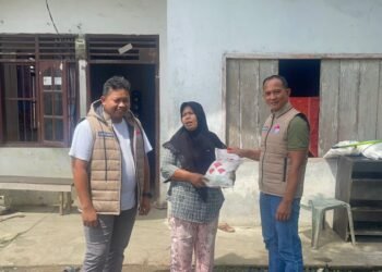 Satresnarkoba Polres Batu Bara Gelar Jumat Berkah, Bagikan Sembako dan Edukasi Bahaya Narkoba