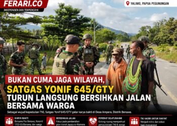Bukan Cuma Jaga Wilayah, Satgas Yonif 645/GTY Turun Langsung Bersihkan Jalan Bersama Warga
