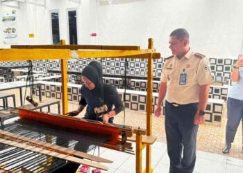 Warga Binaan Lapas Labuhan Ruku Hasilkan Kain Songket Khas Batu Bara, Bukti Pembinaan Kemandirian Berjalan Efektif