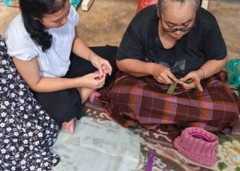 Warga Binaan Wanita Lapas Labuhan Ruku Asah Keterampilan Merajut Tas sebagai Bekal Mandiri