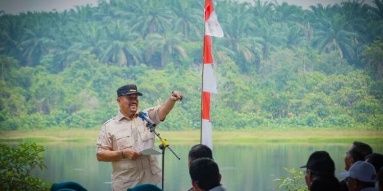 TP PKK Batu Bara Gaungkan Gerakan Peduli Lingkungan di Danau Laut Tador Sambut HUT ke-81 RI